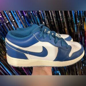 Jordan 1 low se industrial Blue Big Kids size 6 women’s 7 1/2
